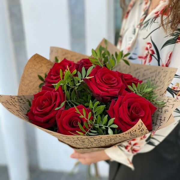 Букет красных роз «Век Адалин»