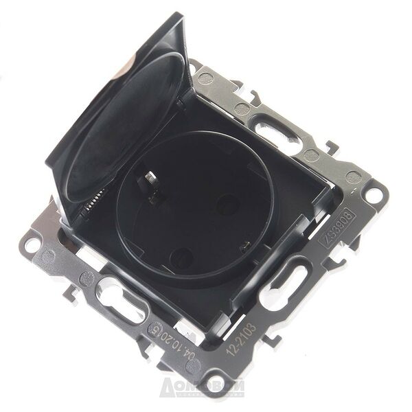 Розетка ЭРА 12 одинарная с заземлением со шторками IP44, антрацит