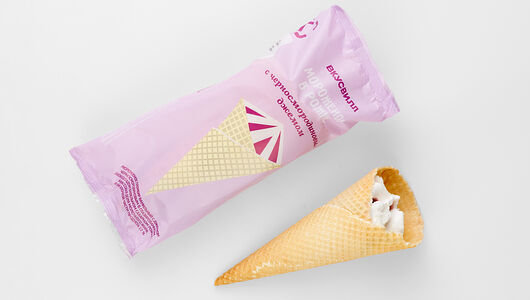 Мороженое в рожке с черносмородиновым джемом Продукт замороженный 