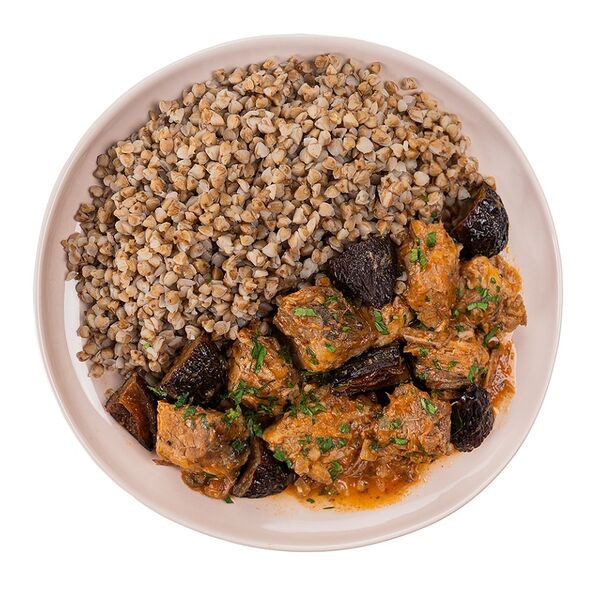 Гречка с говядиной, тушённой с черносливом, «Уже Готово»