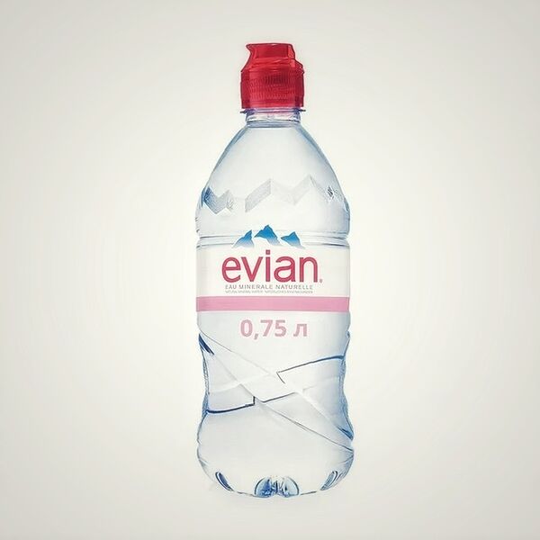 Вода негазированная Эвиан спорт
