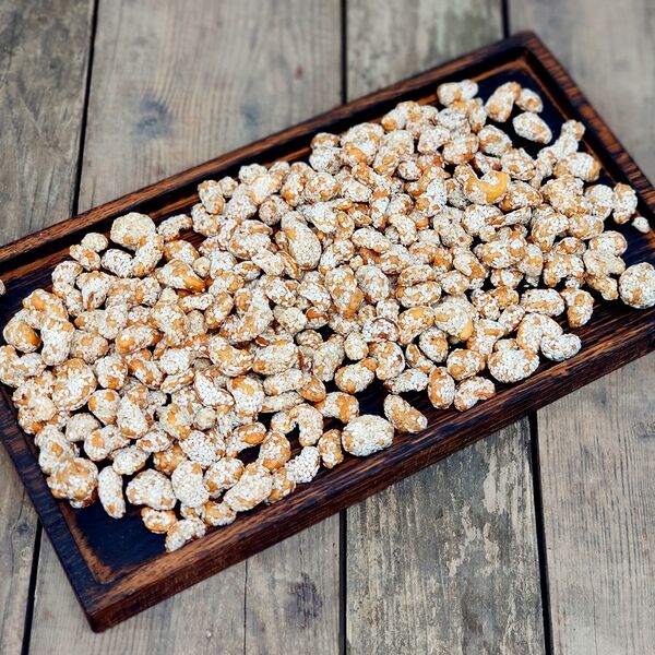 Орех Кешью в кунжуте