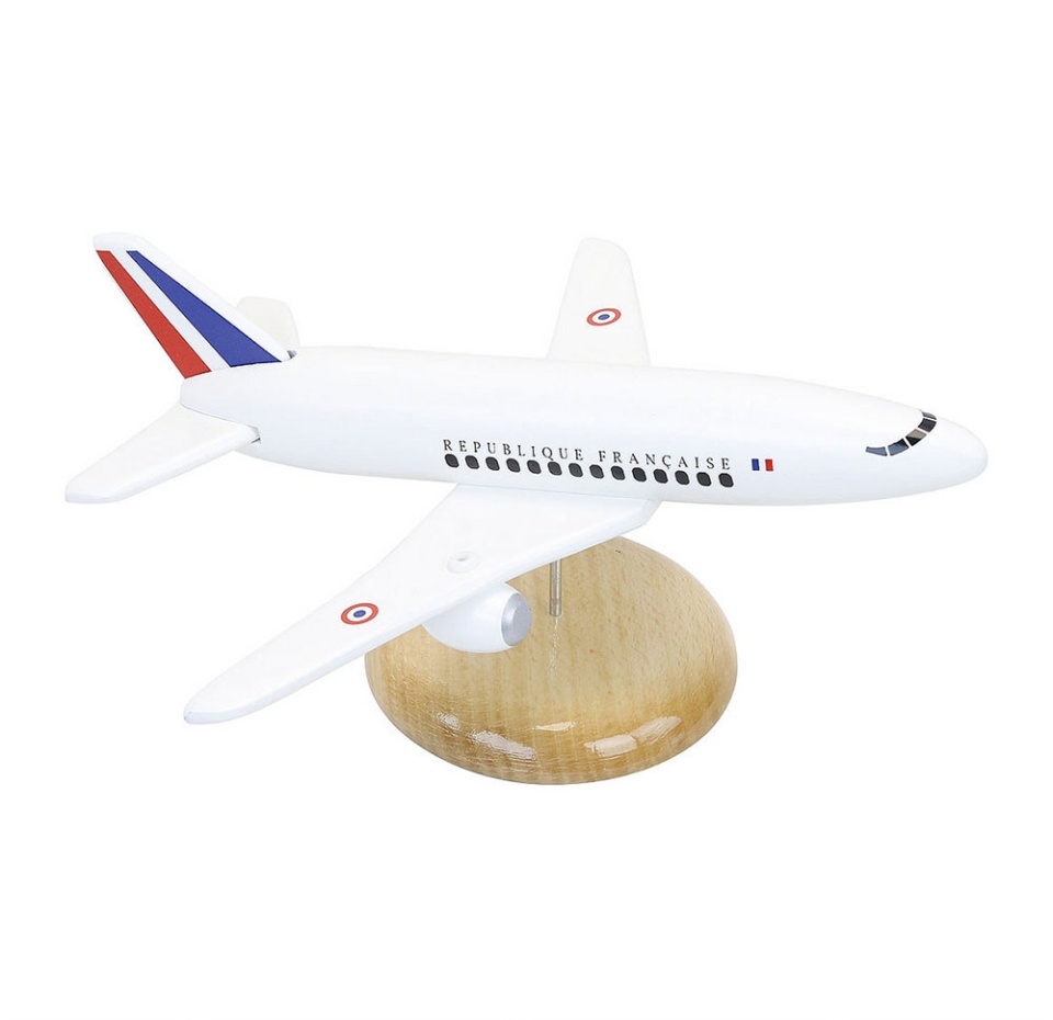 

Игра «Самолёт президента Франции разноцветный» 3+, Vilac, Франция