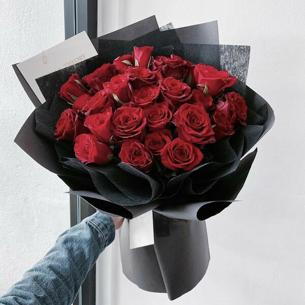 21 Роза  в объемной упаковке