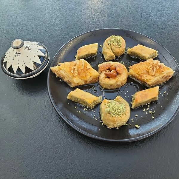 Пахлава с ореховым ассорти