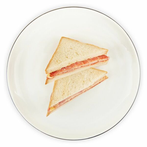 Сэндвич с салями, ветчиной и сыром Шеф Перекрёсток, 150г