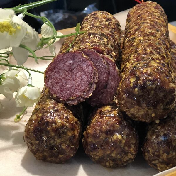 Колбаса сырокопченая Кремлевская в овощах