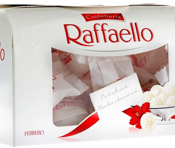 Конфеты Raffaello Сундук с цельным миндальным орехом в кокосовой обсыпке, 240 г