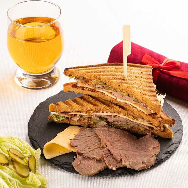 Сэндвич-гриль с говядиной и соусом Барбекю 220 г