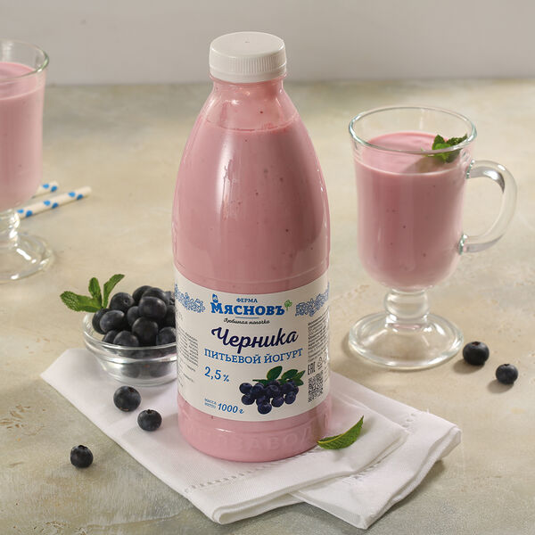 Йогурт питьевой черника 2,5% МясновЪ Ферма