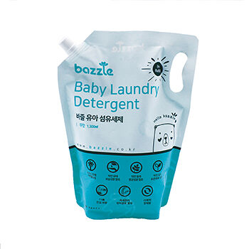 Жидкое средство для стирки детского белья Bazzle в мягкой упаковке рефил