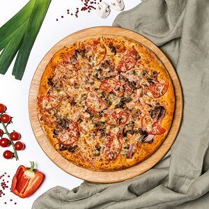 Пицца грибная с ветчиной из печи