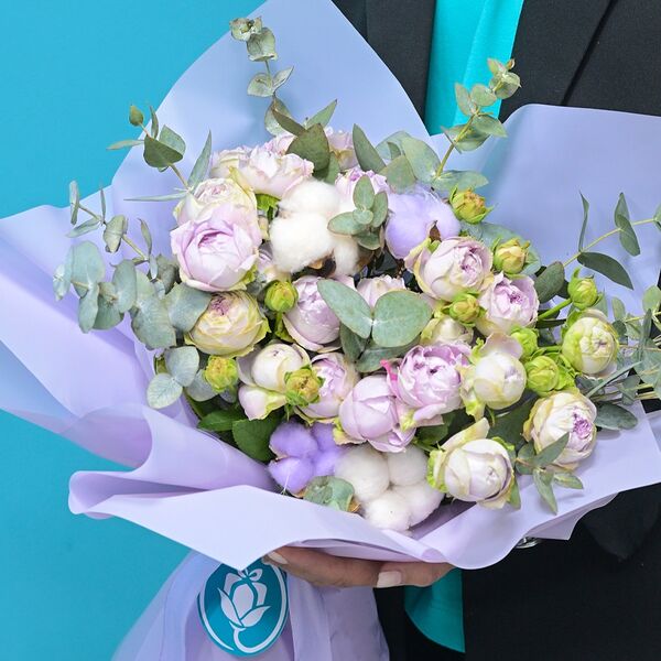 Букет из пионов