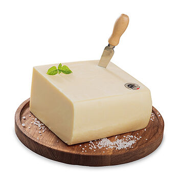 Сыр Паради Жура Margot Fromages 45%, нарезка вес до 300г