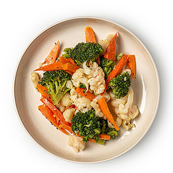 Капуста цветная с брокколи и морковью на пару