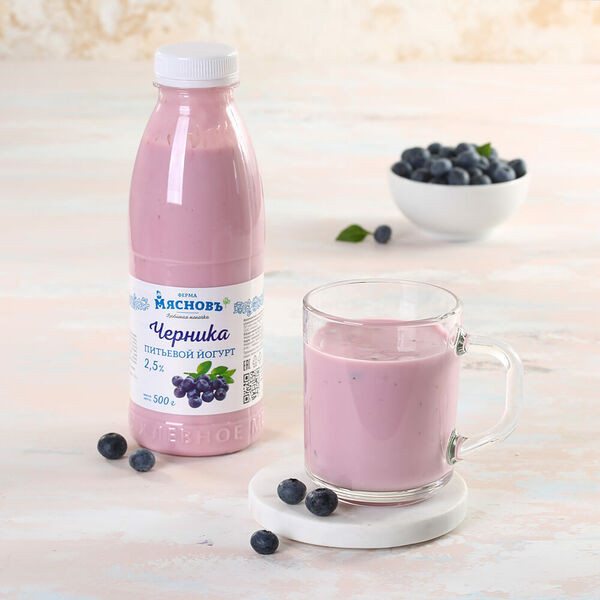 Йогурт питьевой черника 2,5% МясновЪ Ферма