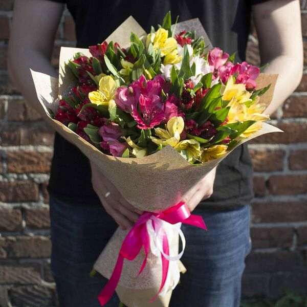 Букет из Альстромерий