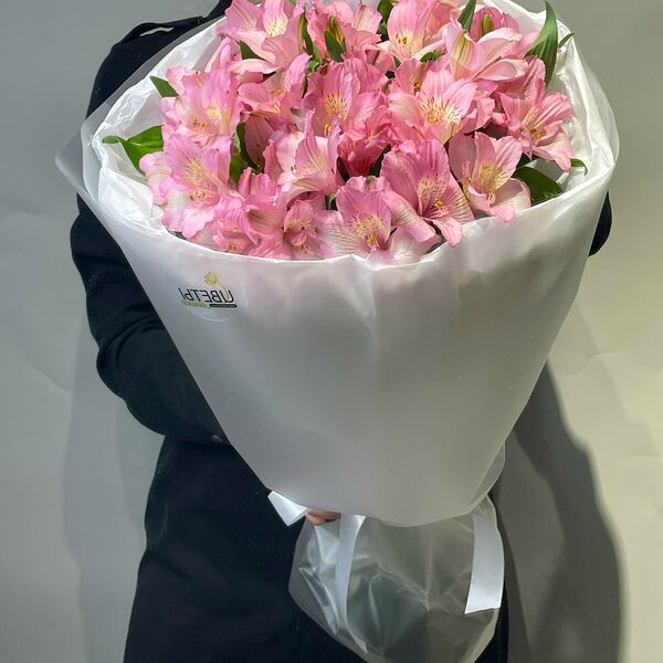 Букет альстромерий