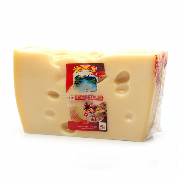 Сыр эмменталер 50% ТМ Le Superbe (Ле Супербе)