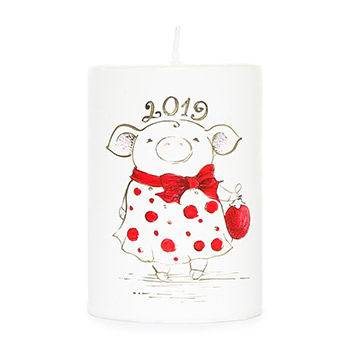 

Свеча Candles Хрюшка в красном, белая, 7x10 см
