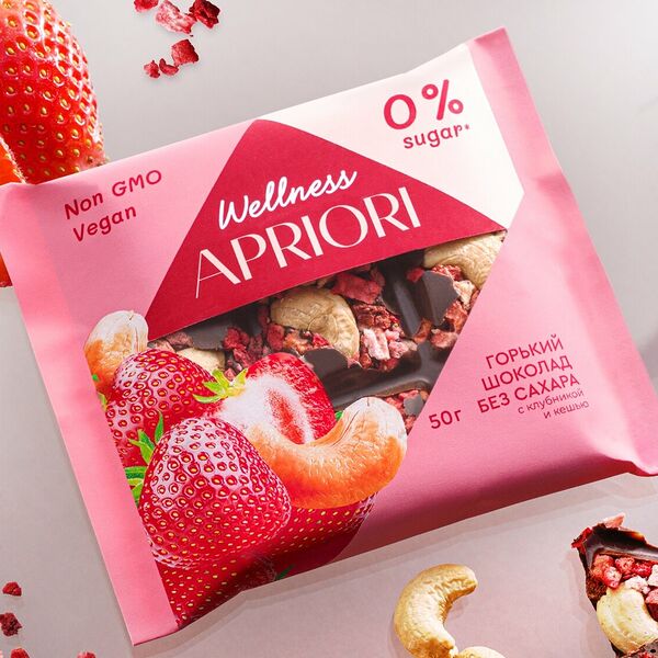 Apriori Wellness горький  шоколад без сахара с кешью и клубникой