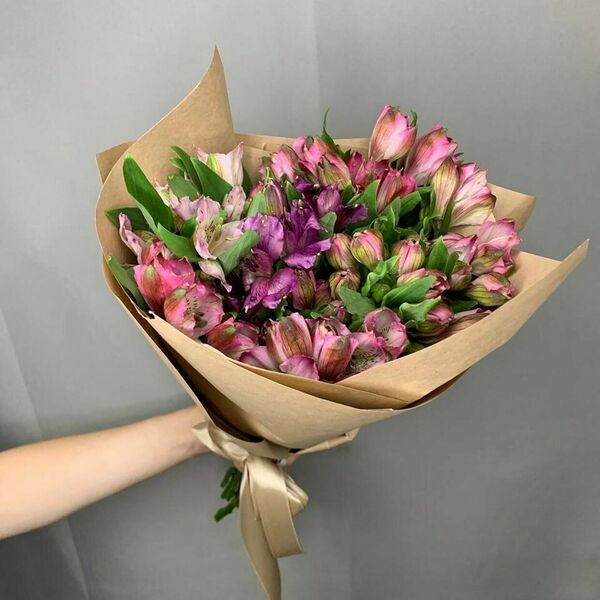 Букет из 17 альстромерий микс