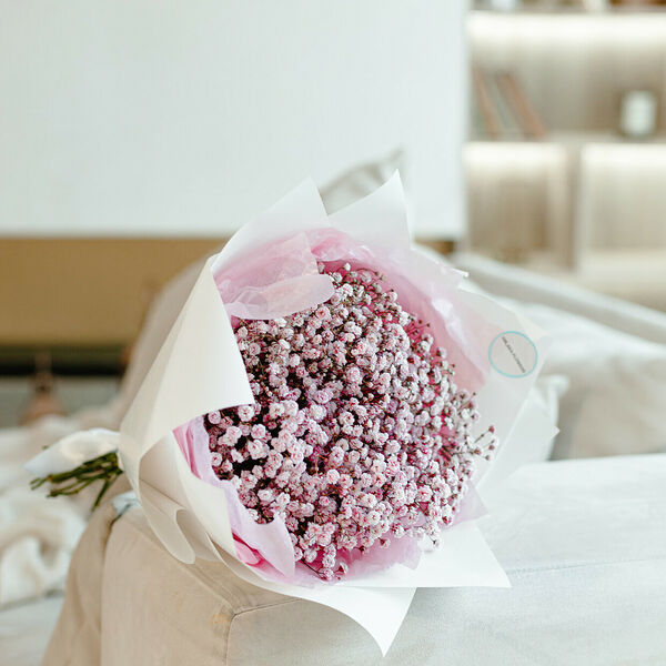 Букет из розовой гипсофилы