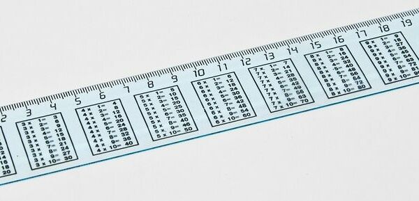 Линейка 20см школьная