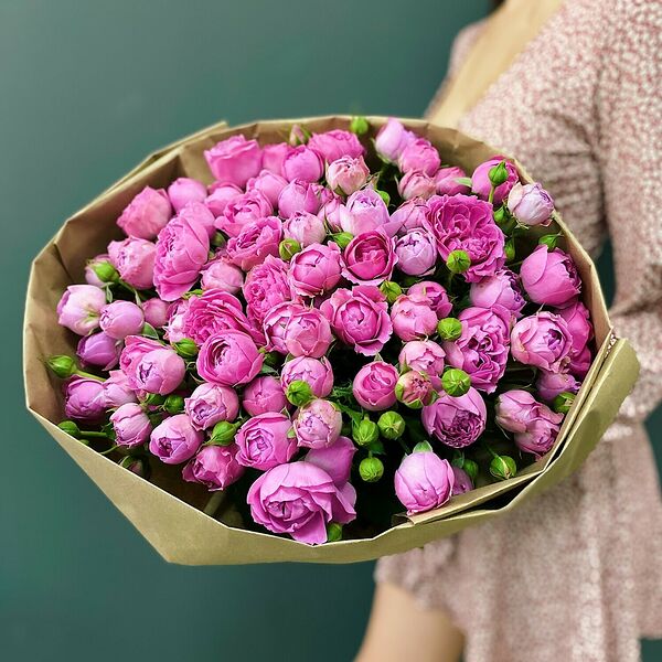 25 кустовых пионовидных роз