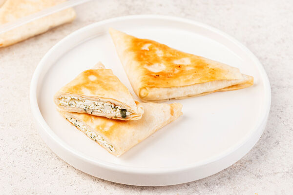 Конвертики с творогом и зеленью