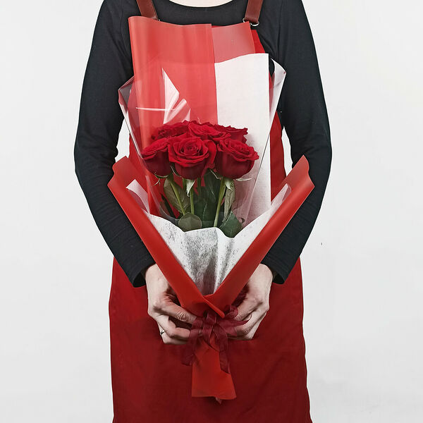 Букет алых роз №1