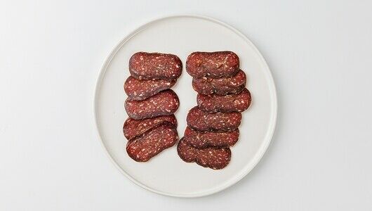 Колбаса Суджими сырокопченая, нарезка