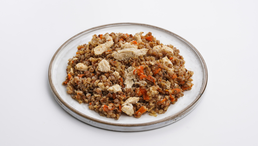 

Курица с овощами и гречкой, 250 г