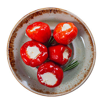 Сладкие пикантные черри-перчики фаршированные сливочным сыром в масляной заливке