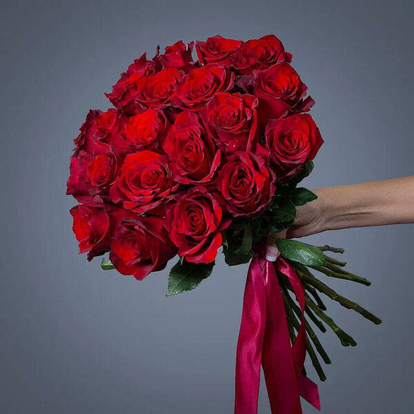 Монобукет 21 Роза Explorer под ленту