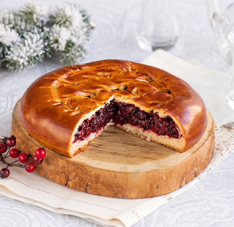 

Пирог с вишней от шеф-пекаря «Азбуки вкуса», вес