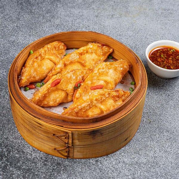 Жареные пельмени с говядиной и кимчи