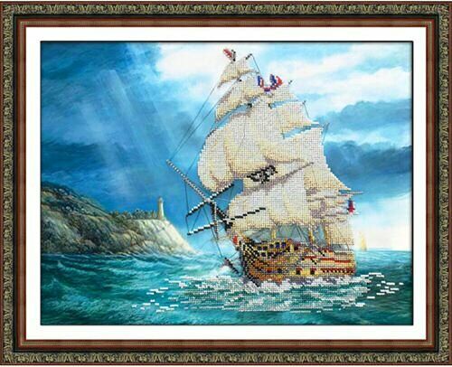 Б1419 Набор для вышивания бисером 'Королева Виктория' 38х28 см