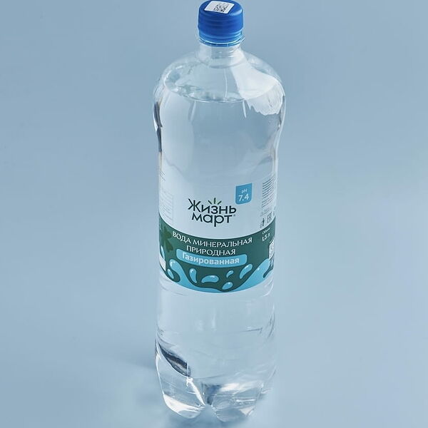 Вода минеральная газированная 1,5л