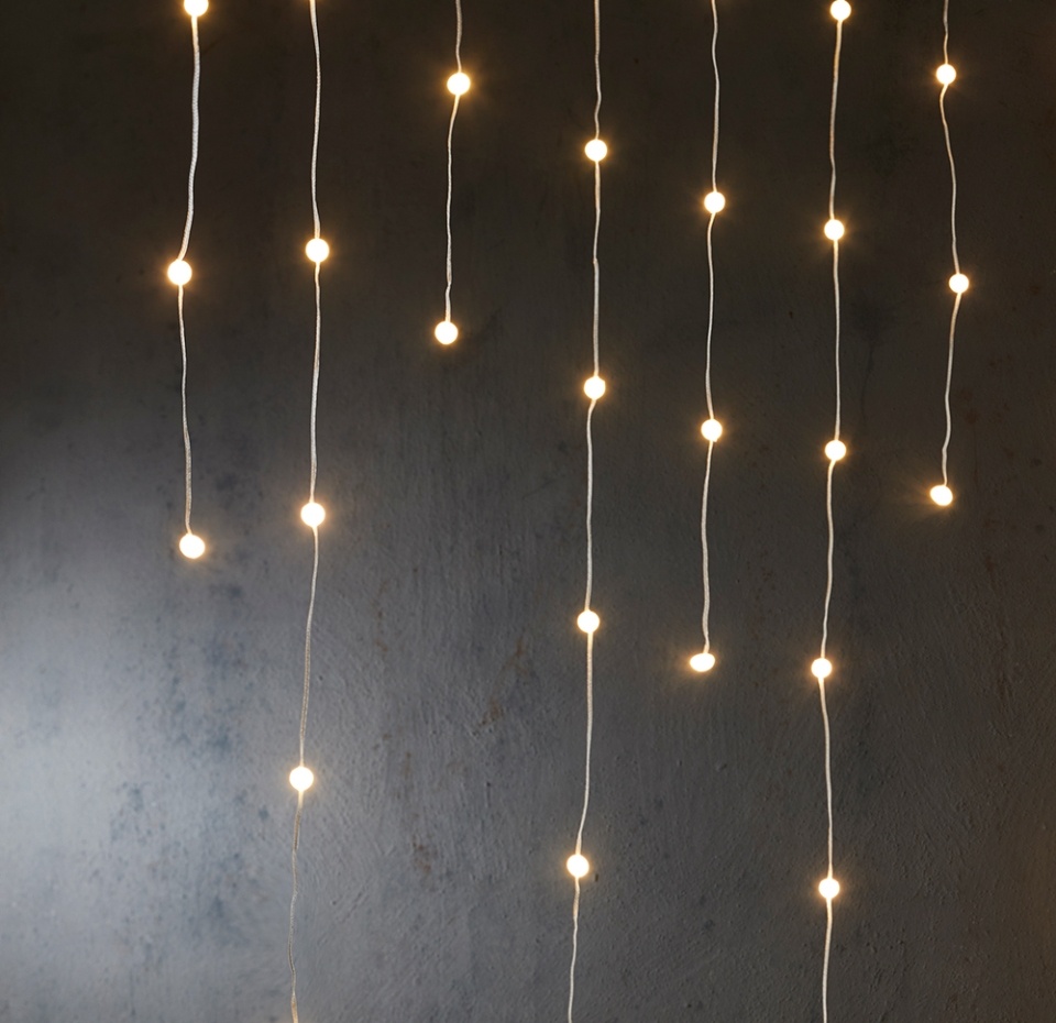 

Декор Luсa Lighting занавес ягодки белый свет 100 ламп, 300*100см таймер, Китай