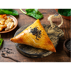 Самса с курицей и шпинатом