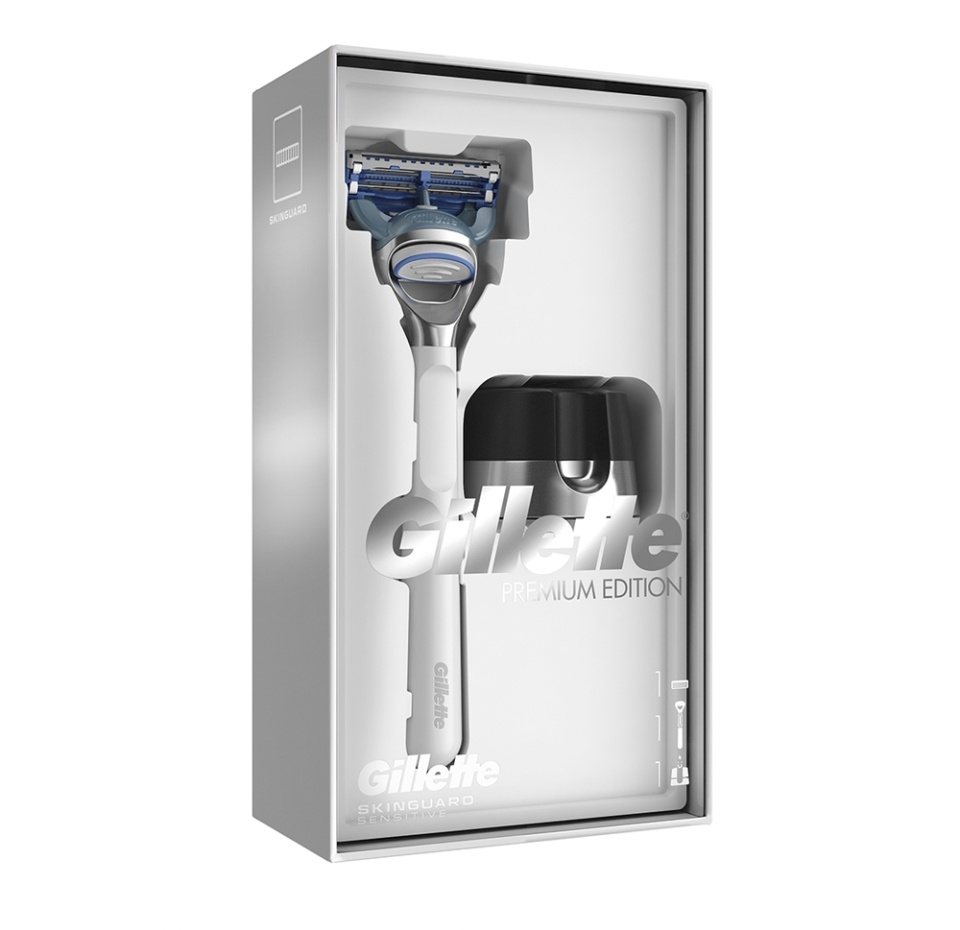 

Набор подарочный Gillette Skinguard Sensitive бритва + магнитная подставка + кассета