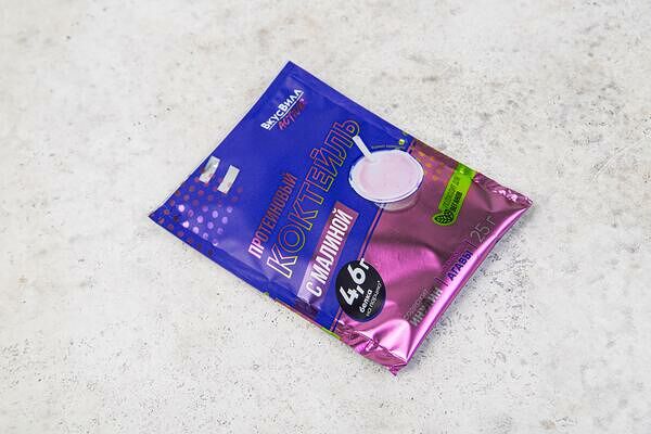 Коктейль протеиновый с малиной