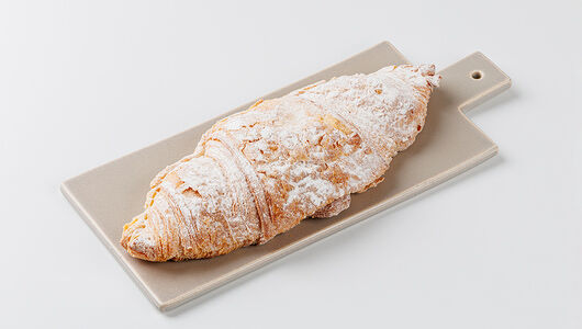 Круассан миндальный ВкусВилл с лесной ягодой