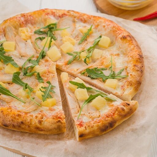Пицца Пышка с курицей и ананасами