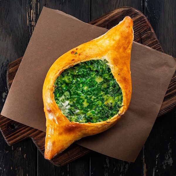 Аджарский хачапури со шпинатом