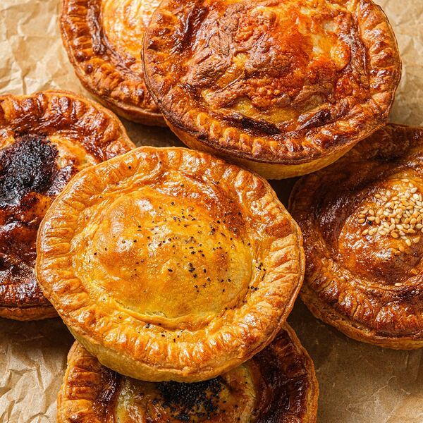 Австралийский пирог с беконом и вялеными помидорами