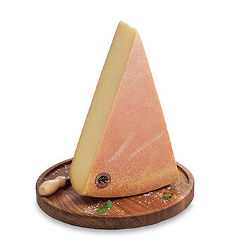 Сыр Margot Fromages Деревенский Горный 49%, вес