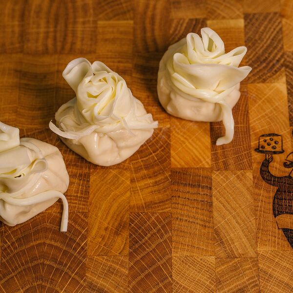 Сыр сулугуни Хинкали