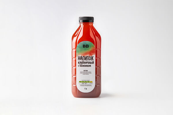 Напиток клубничный с базиликом